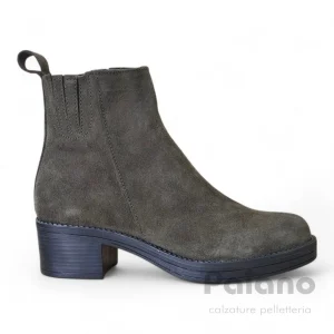 Stivaletto in vera pelle 802 camoscio verde tacco basso